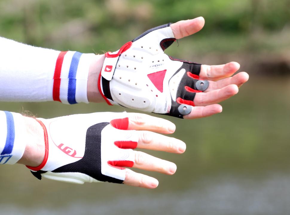 Review Louis Garneau Mondo gloves road.cc